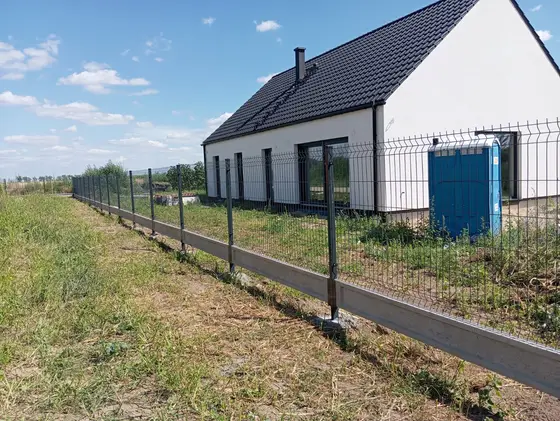 Ogrodzenia panelowe 3d fi4 fi5 / 2d, słupki, panele, podmurówki - Uslugi ogrodnicze - ogrodnicze - Oława - Dolnośląskie