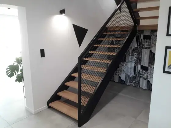 Barierka wewnętrzna schodowa metalowa modern spawana Balustrada
