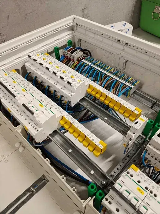 Elektryk Usługi Elektryczne