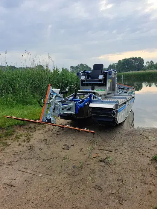 Koszenie trzciny czyszczenie stawów i akwenów wodnych oczek odmulanie