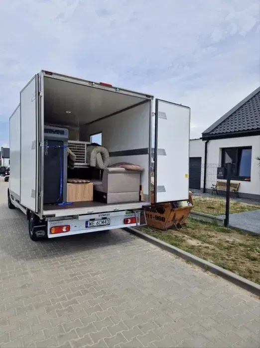 Przeprowadzki transport mebli AGD RTV opróżnianie mieszkań piwnic