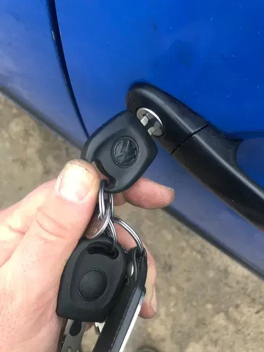 Naprawa stacyjek, programowanie kluczy Mercedes. Audi, BMW, VW i inne