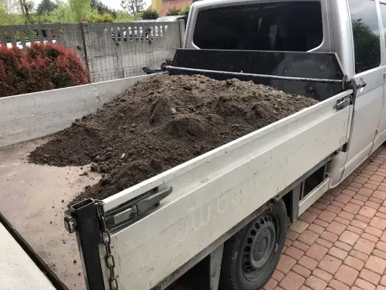 Wywóz gruzu ziemi śmieci odpadów drzewa sprzątanie wyburzenie wywozka