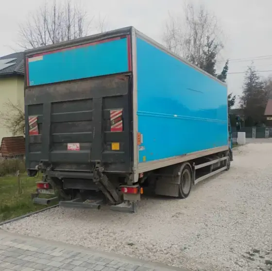 Usługi transportowe , kontener, winda
