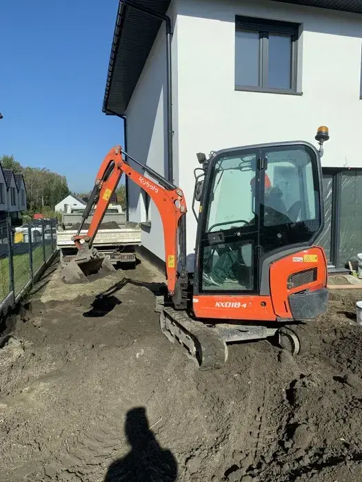 Usługi mini koparką, transport kruszywa, wywozy, prace ziemne