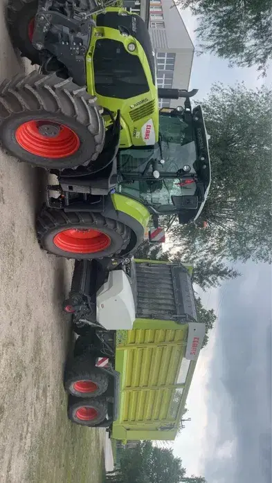 Zbior traw przyczepa samobierająca Claas Cargos Kaweco
