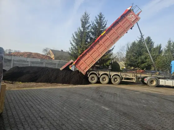 Transport ciężarowy wywóz gruzu ziemi możliwy załadunek