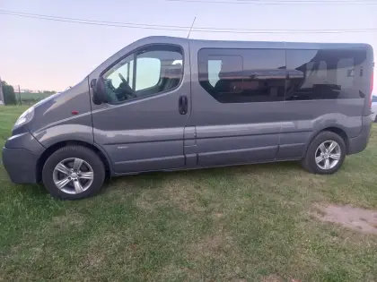 Przewóz, transport osób.Wynajem Busa z kierowcą np.Wesela...