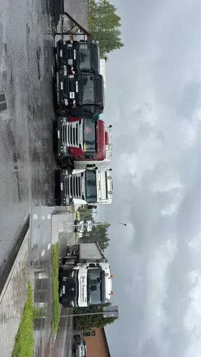 Usługi transportowe ciągniami siodłowymi - wywrotka/ruchoma podłoga