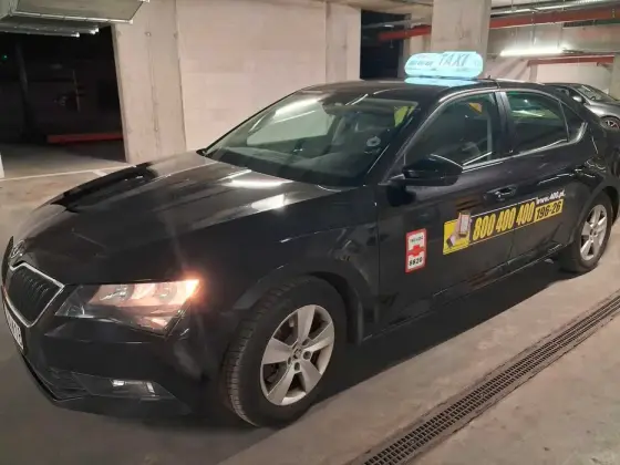 Przewóz osób - cały kraj - Skoda Superb