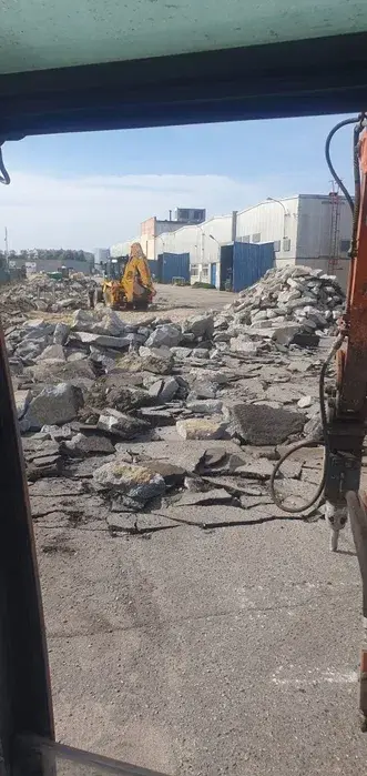 Skuwanie posadzek, skuwanie betonu, tarasów. Prace ziemne